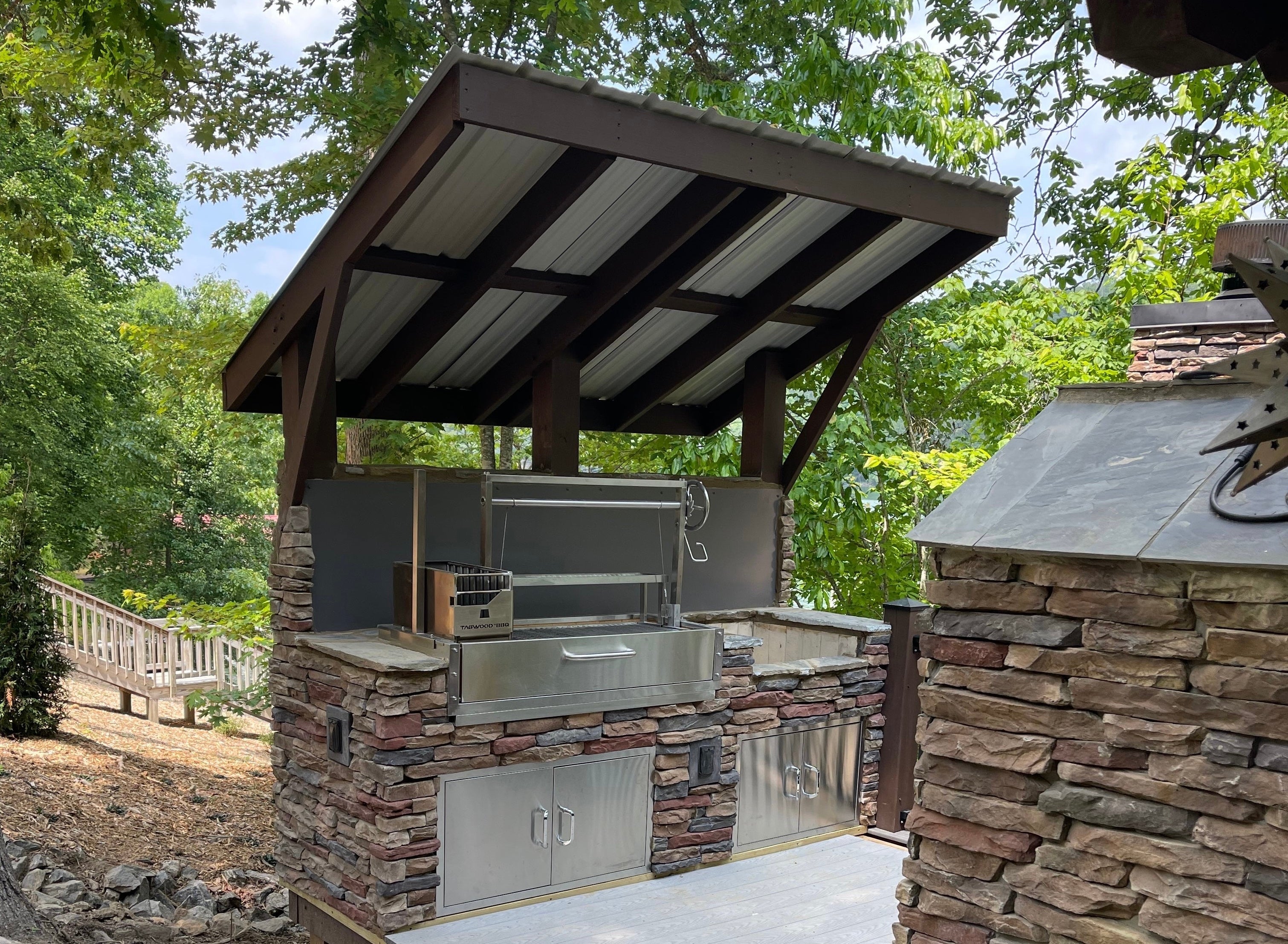 Tagwood BBQ Santa Maria Argentine Wood Fire & Charcoal Gaucho Grill – Built-In (BBQ05SS)