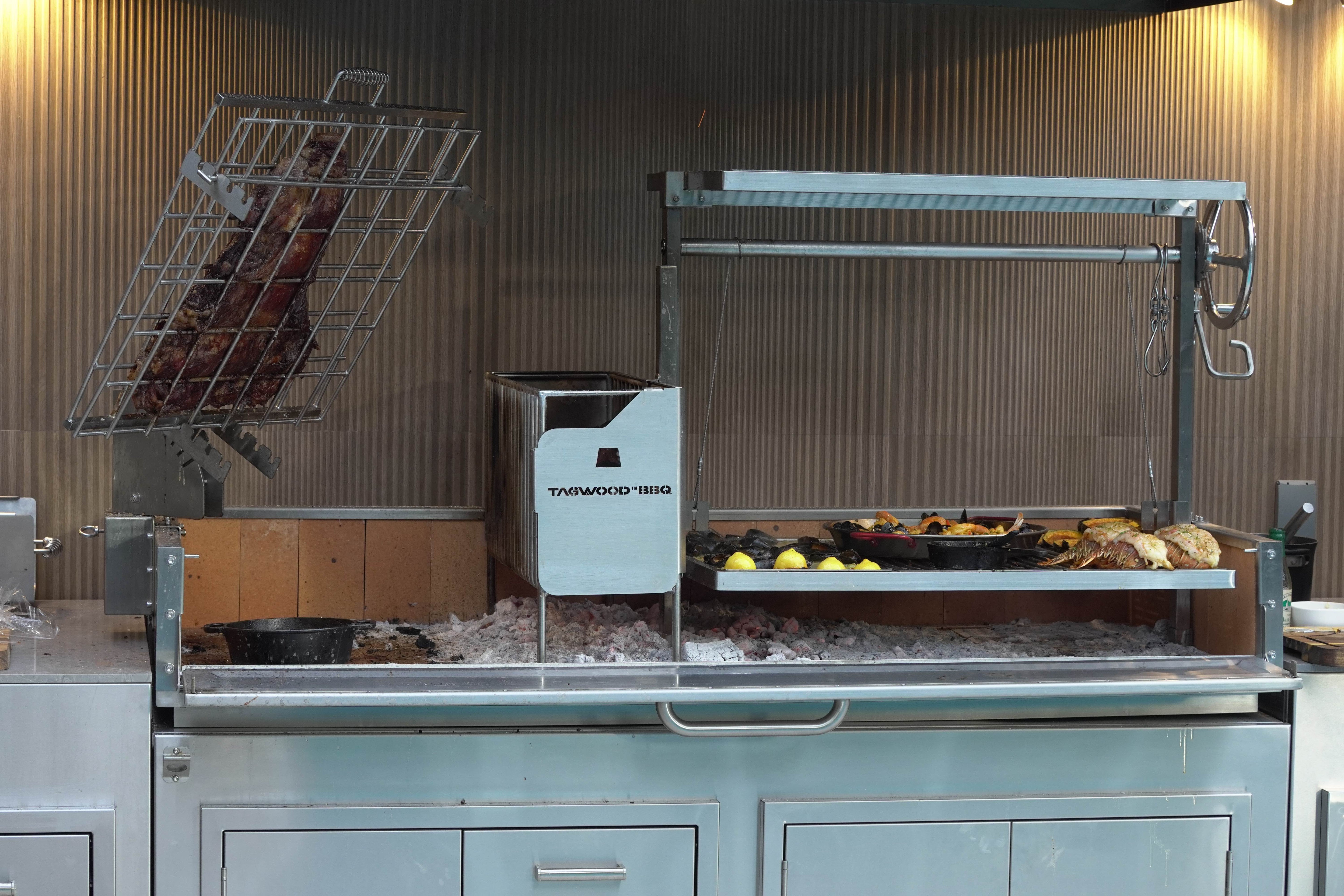 Tagwood BBQ XL Stainless Steel Santa Maria Grill | BBQ28SS