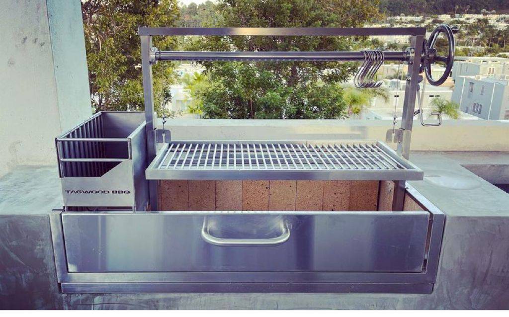 Tagwood BBQ Santa Maria Argentine Wood Fire & Charcoal Gaucho Grill – Built-In (BBQ05SS)