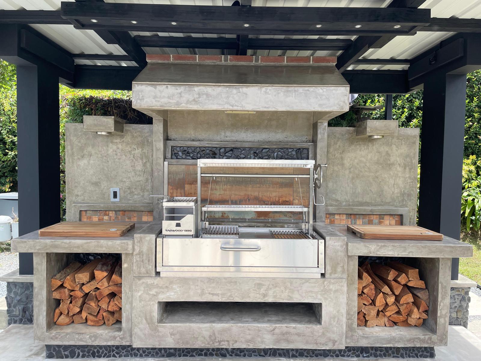Tagwood BBQ Santa Maria Argentine Wood Fire & Charcoal Gaucho Grill – Built-In (BBQ05SS)