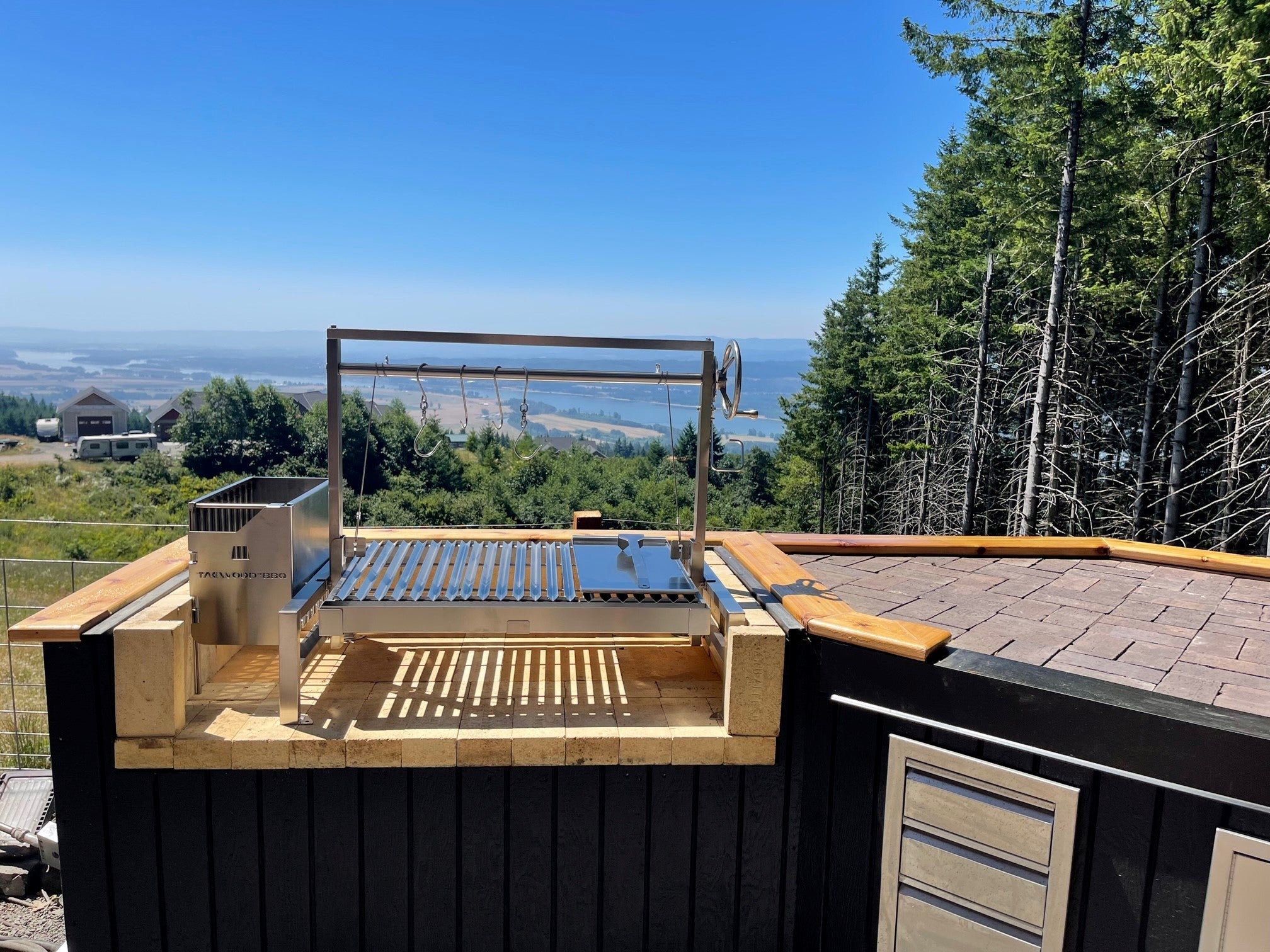 Tagwood BBQ Insert-Style Argentine Santa Maria Wood Fire & Charcoal Gaucho Grill Without Firebricks | BBQ09SS